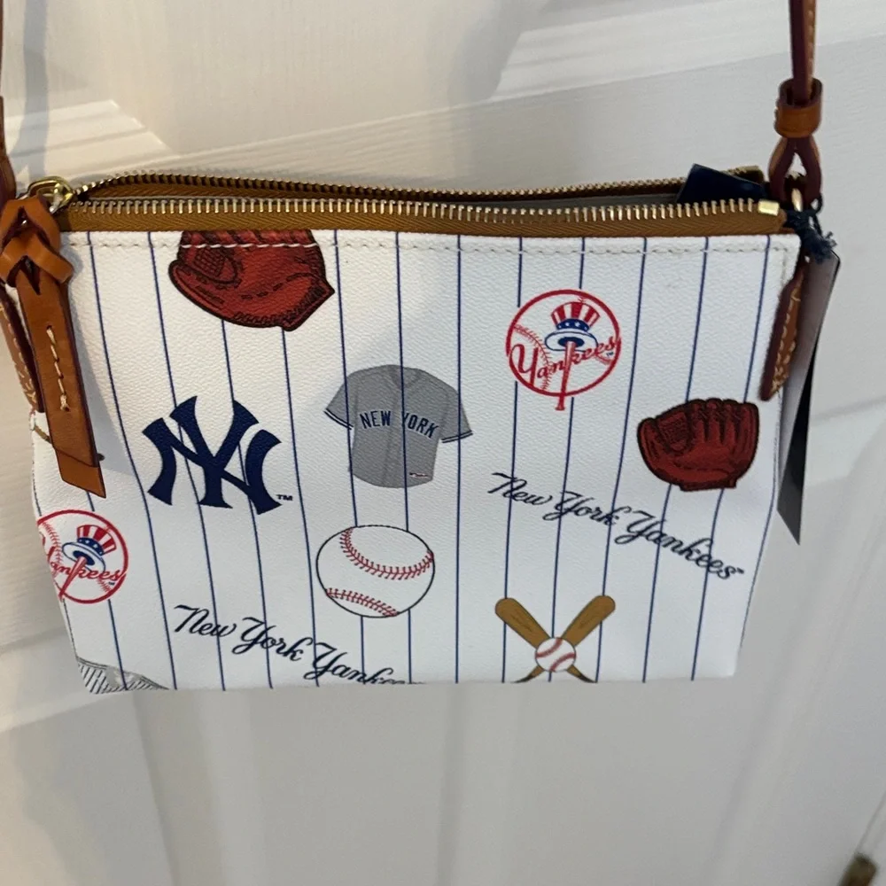 Dooney & Bourke White Crossbody Bag with NYY Baseball Print - Picture 4 of 8